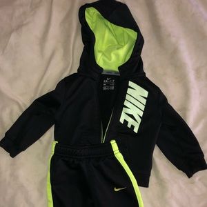 Nike green and black set